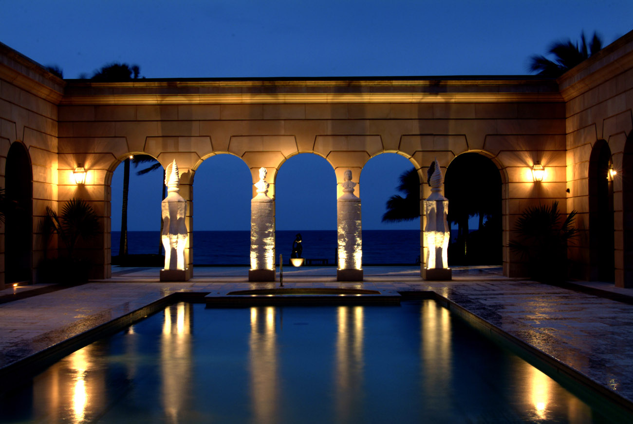 A classic style, all in cast stone